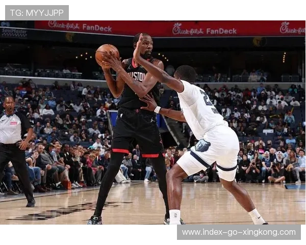 火箭奇兵逆转战！阿门强势领衔，杜兰特致命三分申京锁定胜局