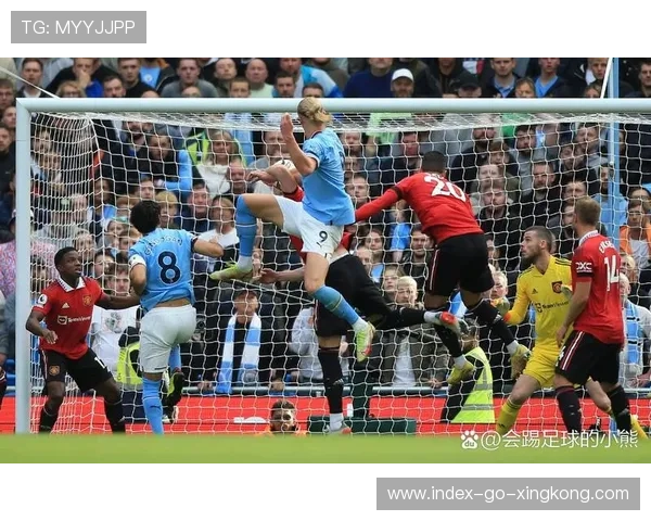 英超曼城角球套路再次奏效，门前被占优