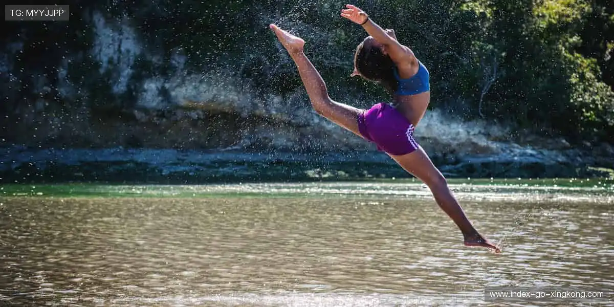 📺高清直播,零时差狂欢!锁定屏幕,不错过每一个绝杀瞬间!